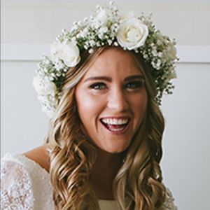 Meet your Posher, Lora